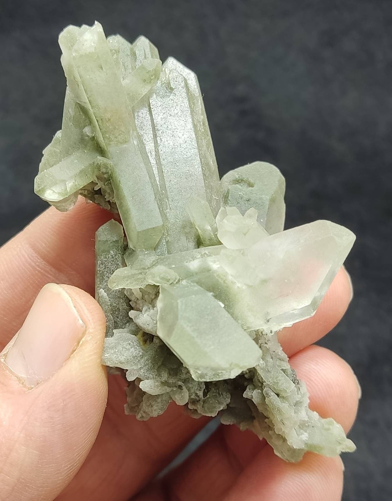 Natural terminated Chlorite Quartz crystals cluster 55 grams