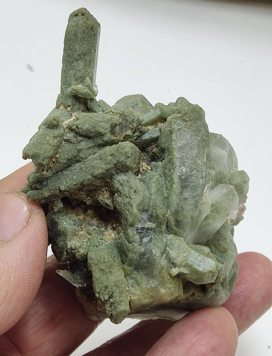 An Aesthetic Natural crystals cluster of beautifully terminated Chlorite Quartz 123 grams