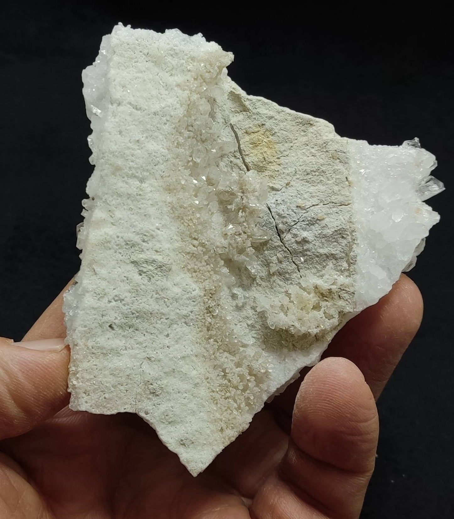 Brookite included Quartz Crystals specimen 133 grams