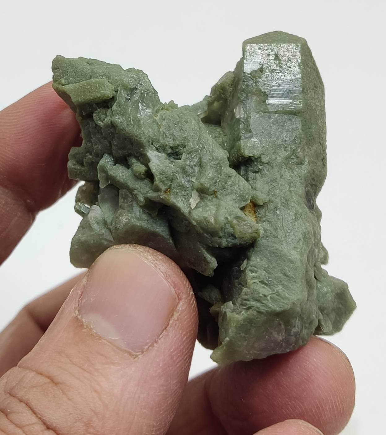 Natural cluster of terminated Chlorite Quartz 84 grams