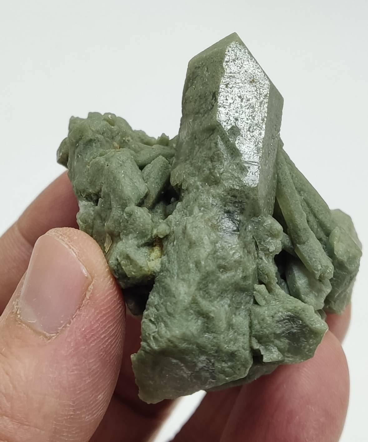 Natural cluster of terminated Chlorite Quartz 84 grams