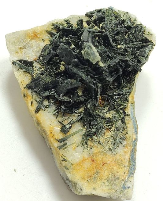 Aegirine crystals cluster specimen 67 grams