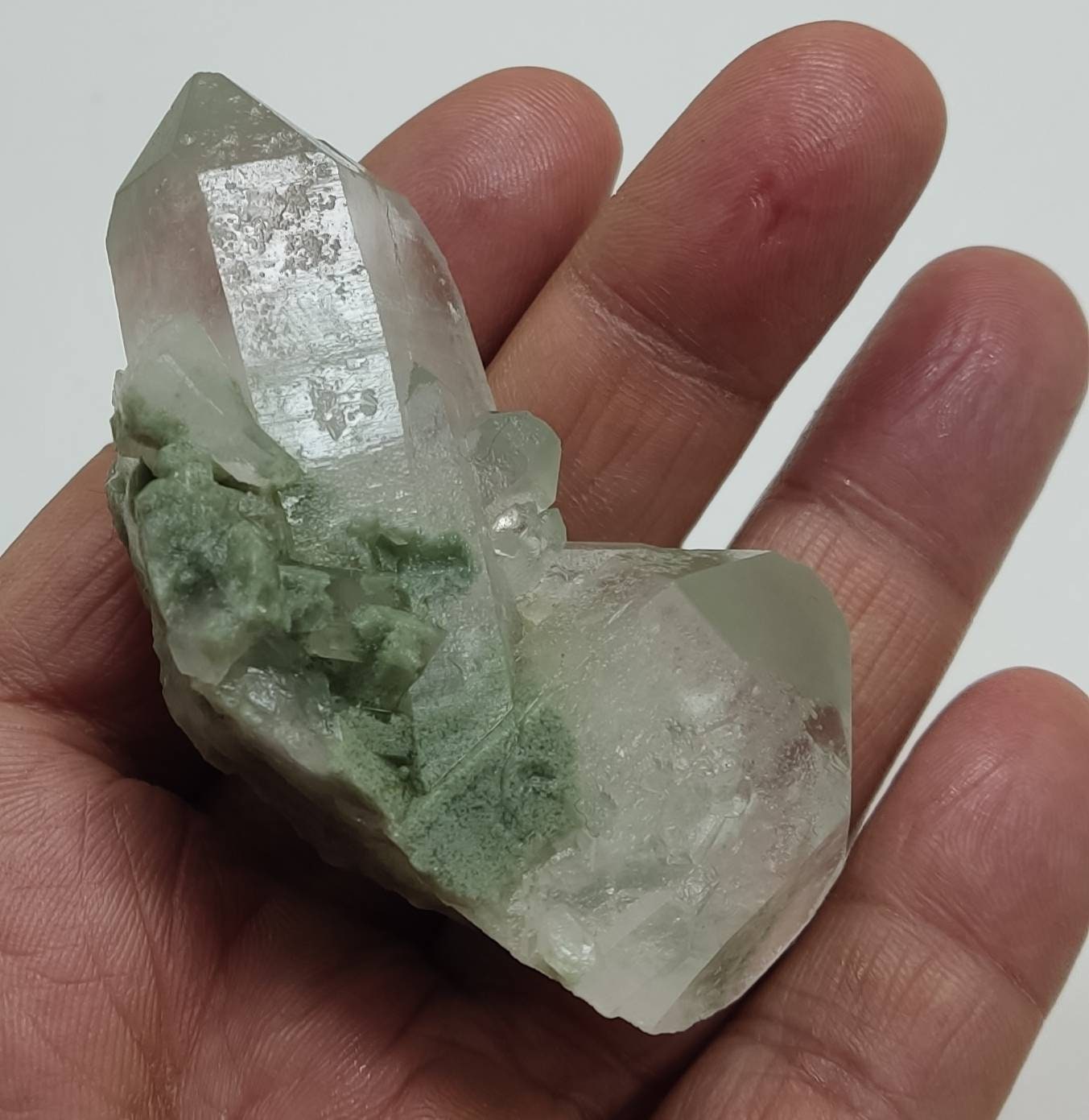 Natural terminated Chlorite Quartz crystals cluster 93 grams