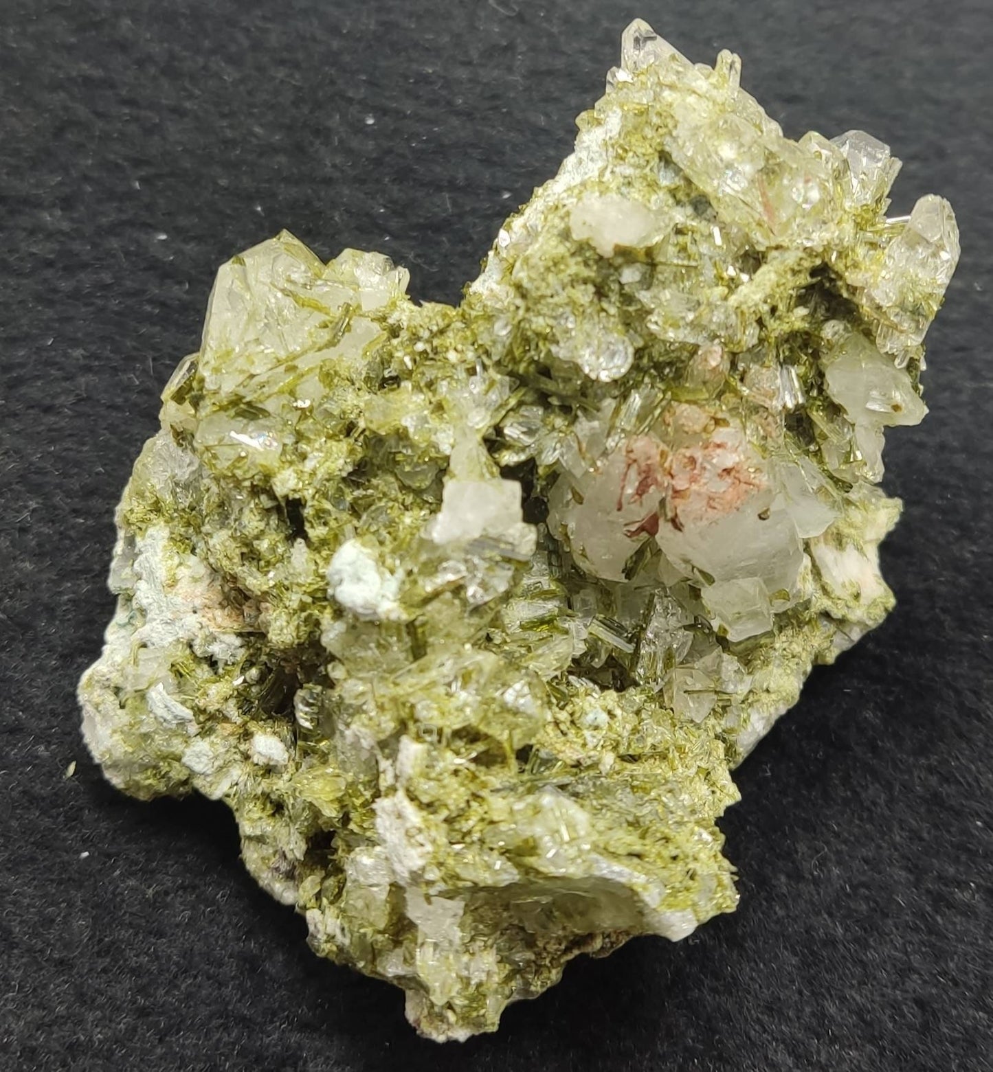 An amazing specimen of quartz and Epidote cluster with beautiful terminations 112 grams