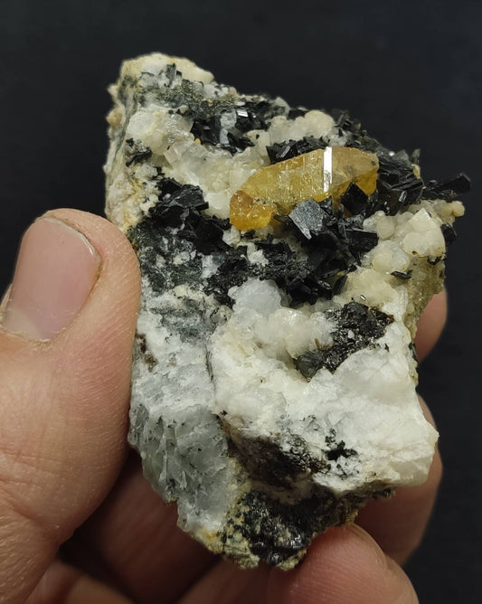 An amazing specimen of titanite sphene with actinolite or aegirine on matrix 98 g