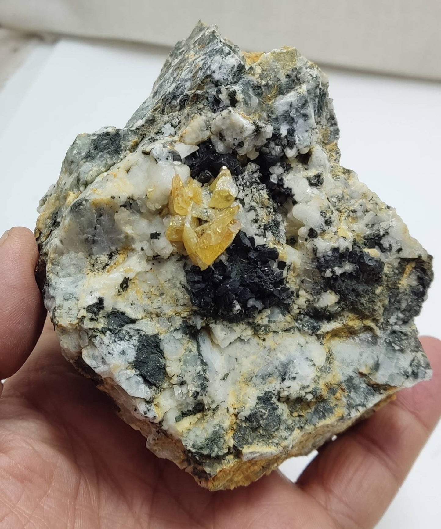 Titanite sphene clusters with actinolite or aegirine on matrix 602 grams