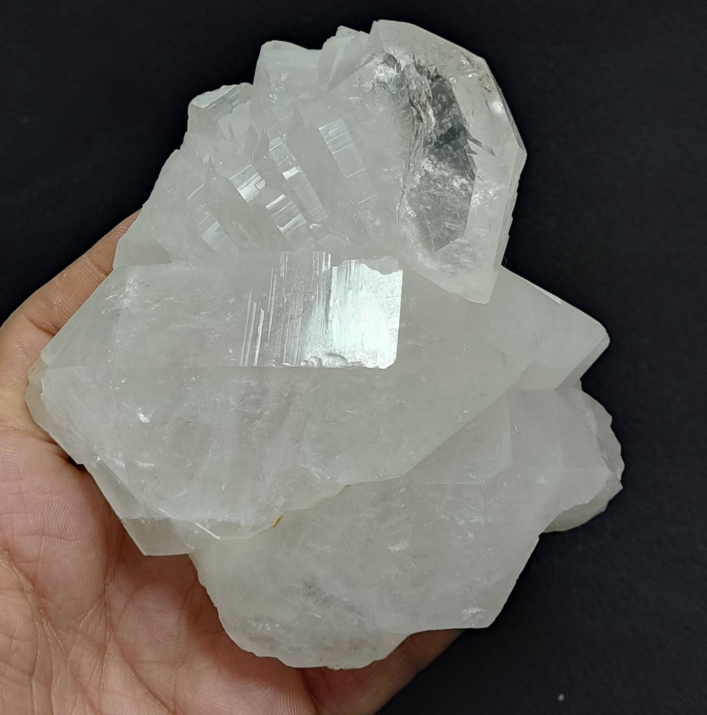 Gwindel Quartz Crystal fixed on matrix 580 grams