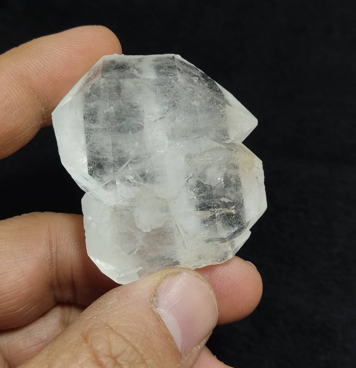 Clear faden quartz crystal 61 grams