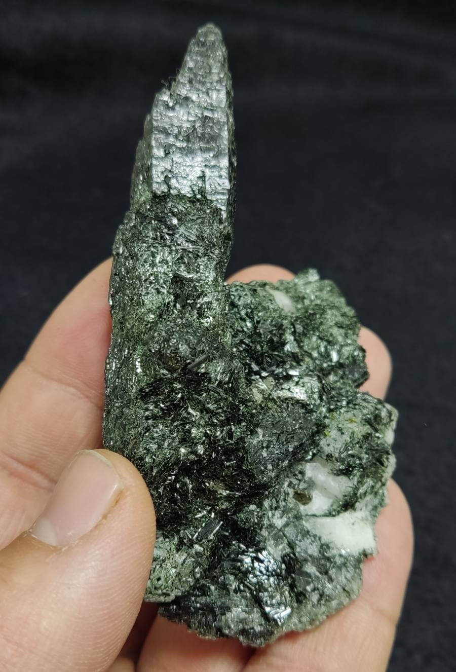 An Aesthetic Natural beautifully terminated Chlorite Quartz crystal specimen 85 grams