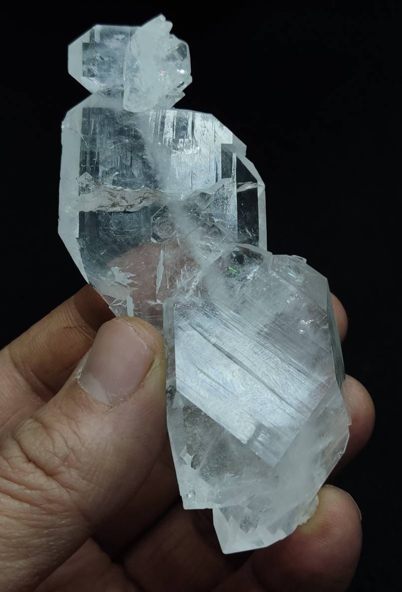 Clear faden quartz crystal 89 grams