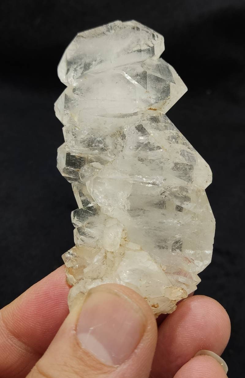 Clear faden quartz crystal 104 grams