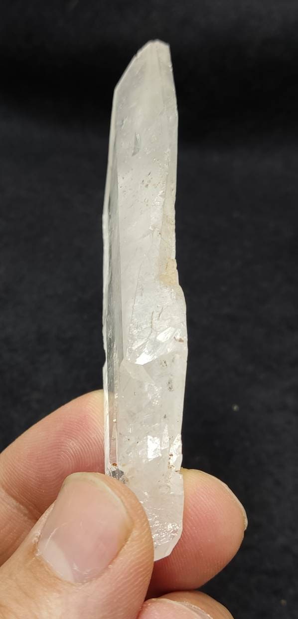 Clear faden quartz crystal 47 grams