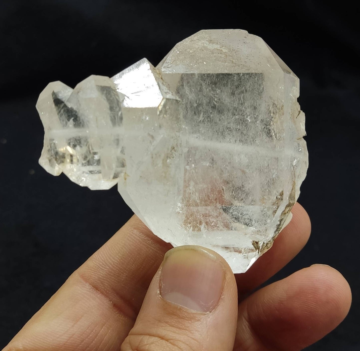 Clear faden quartz crystal scepter like formations 112 grams