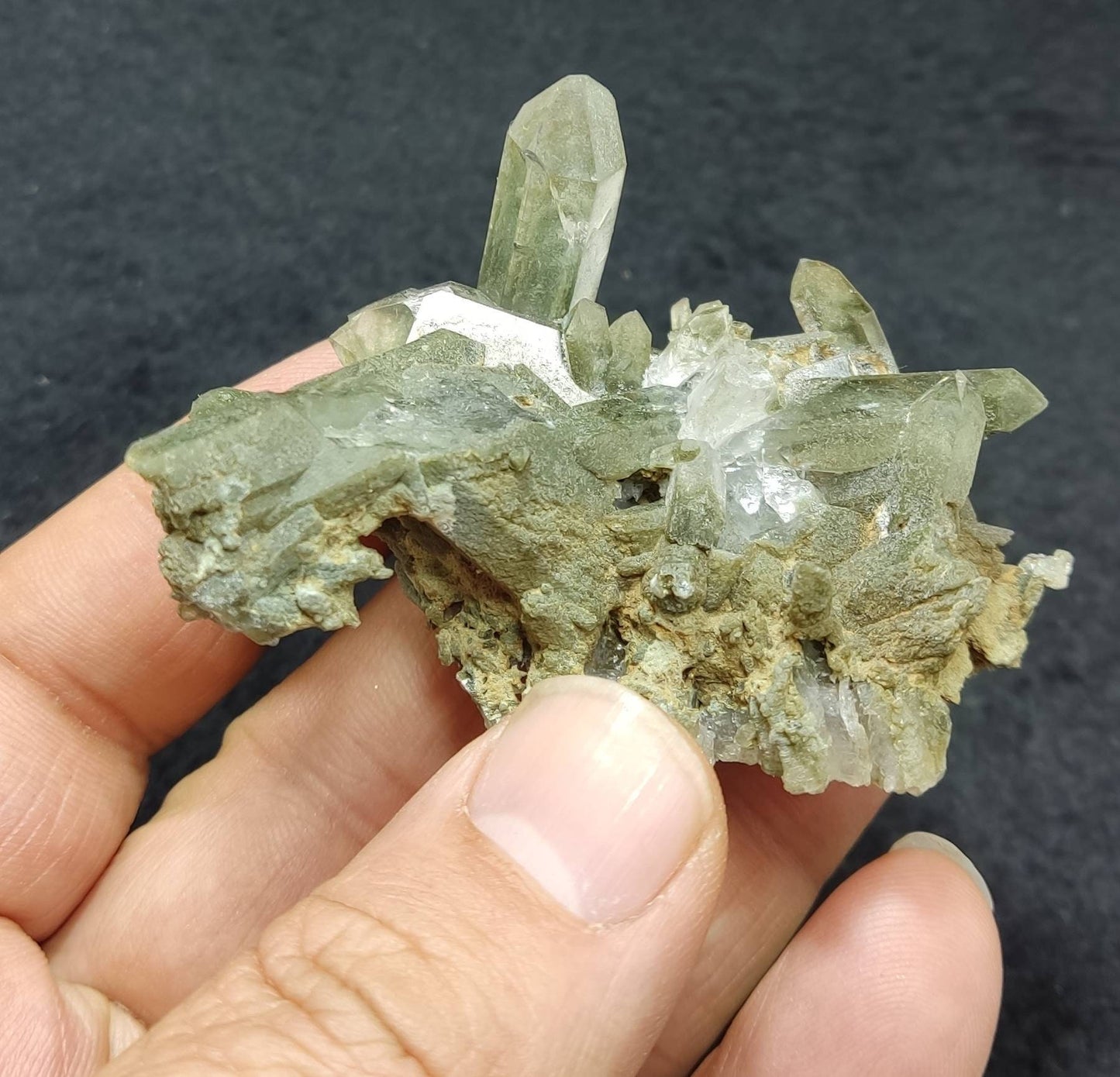 An Aesthetic Natural crystals cluster of beautifully terminated Chlorite Quartz 53 grams