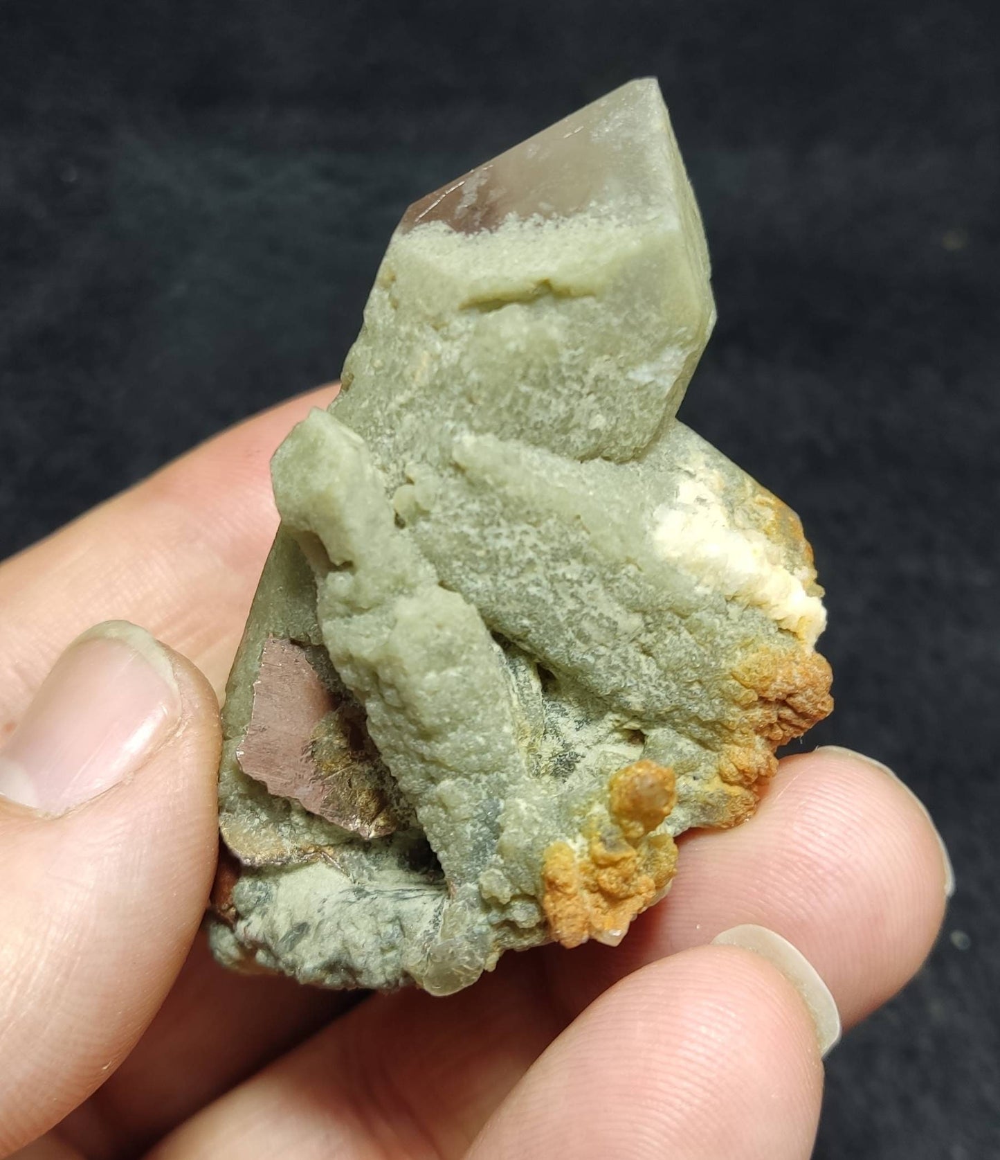 Chlorite Quartz with brookite 91 grams