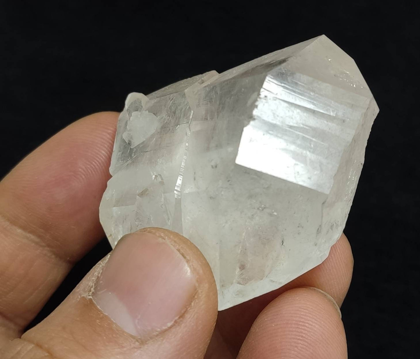 Clear faden quartz crystal 61 grams