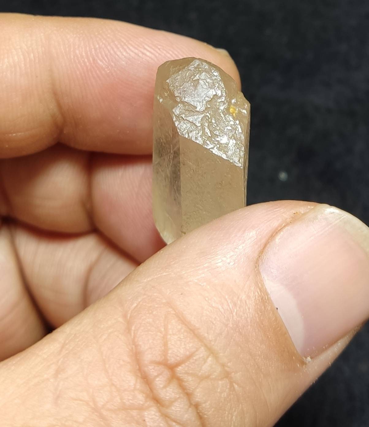 An amazing Beautiful specimen of gwindel Quartz Crystal 11 grams