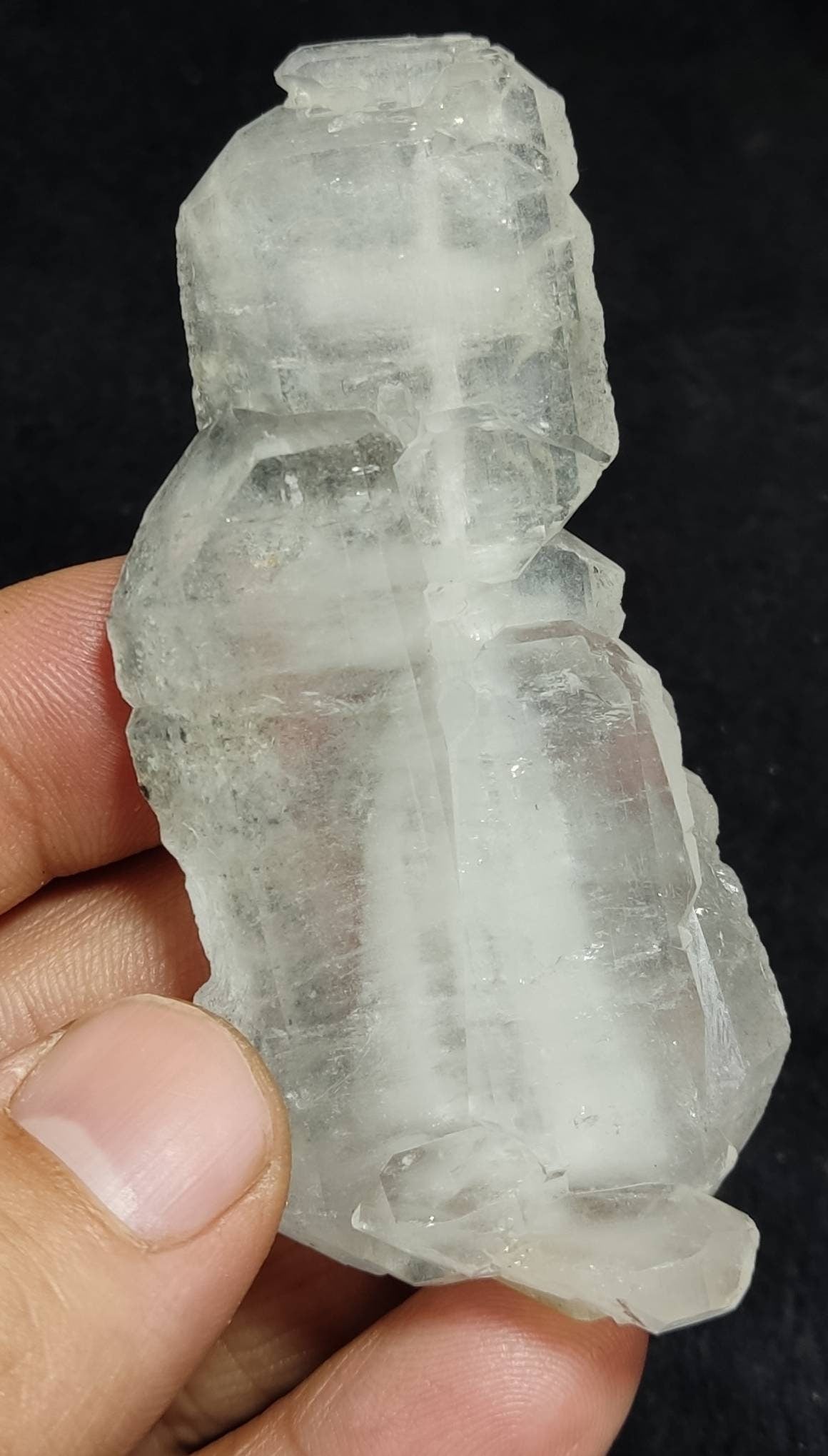 Single beautiful terminated Faden Quartz crystal specimen 60 grams