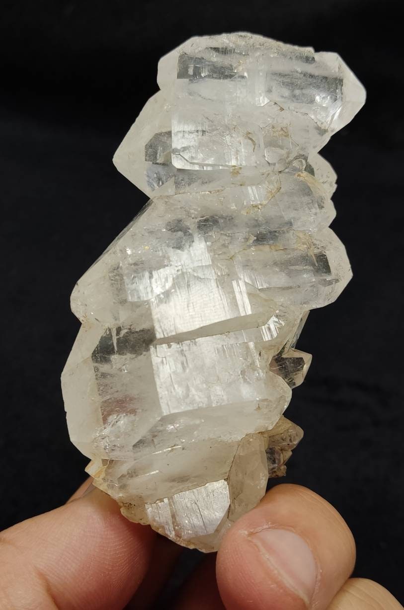 Clear faden quartz crystal 104 grams