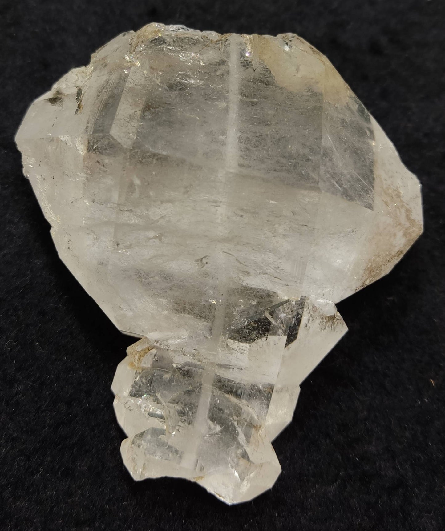 Clear faden quartz crystal scepter like formations 112 grams