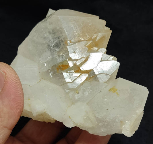 Natural gwindel Quartz Crystal 403 grams