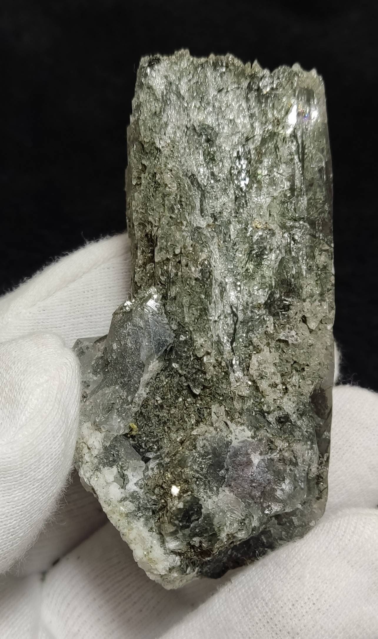 An Aesthetic Natural beautifully terminated Chlorite Quartz crystal specimen 153 grams