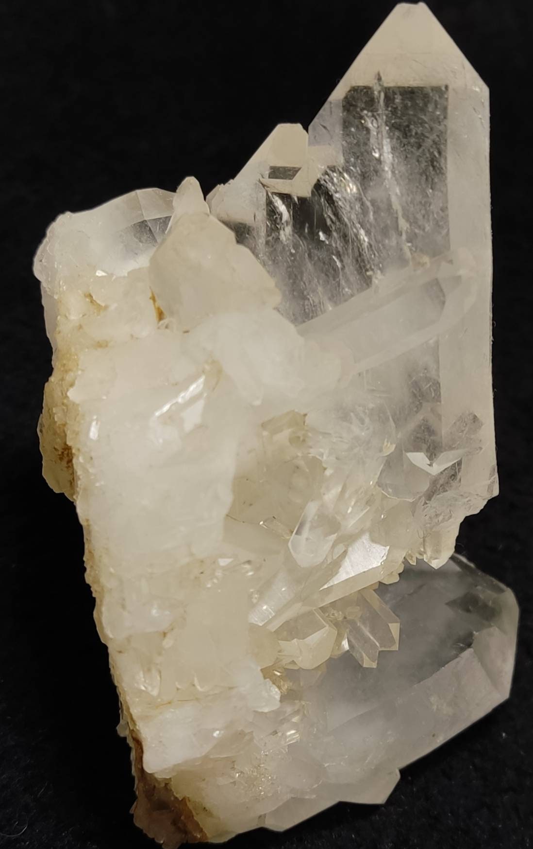 Single beautiful terminated Faden Quartz crystals specimen 132 grams