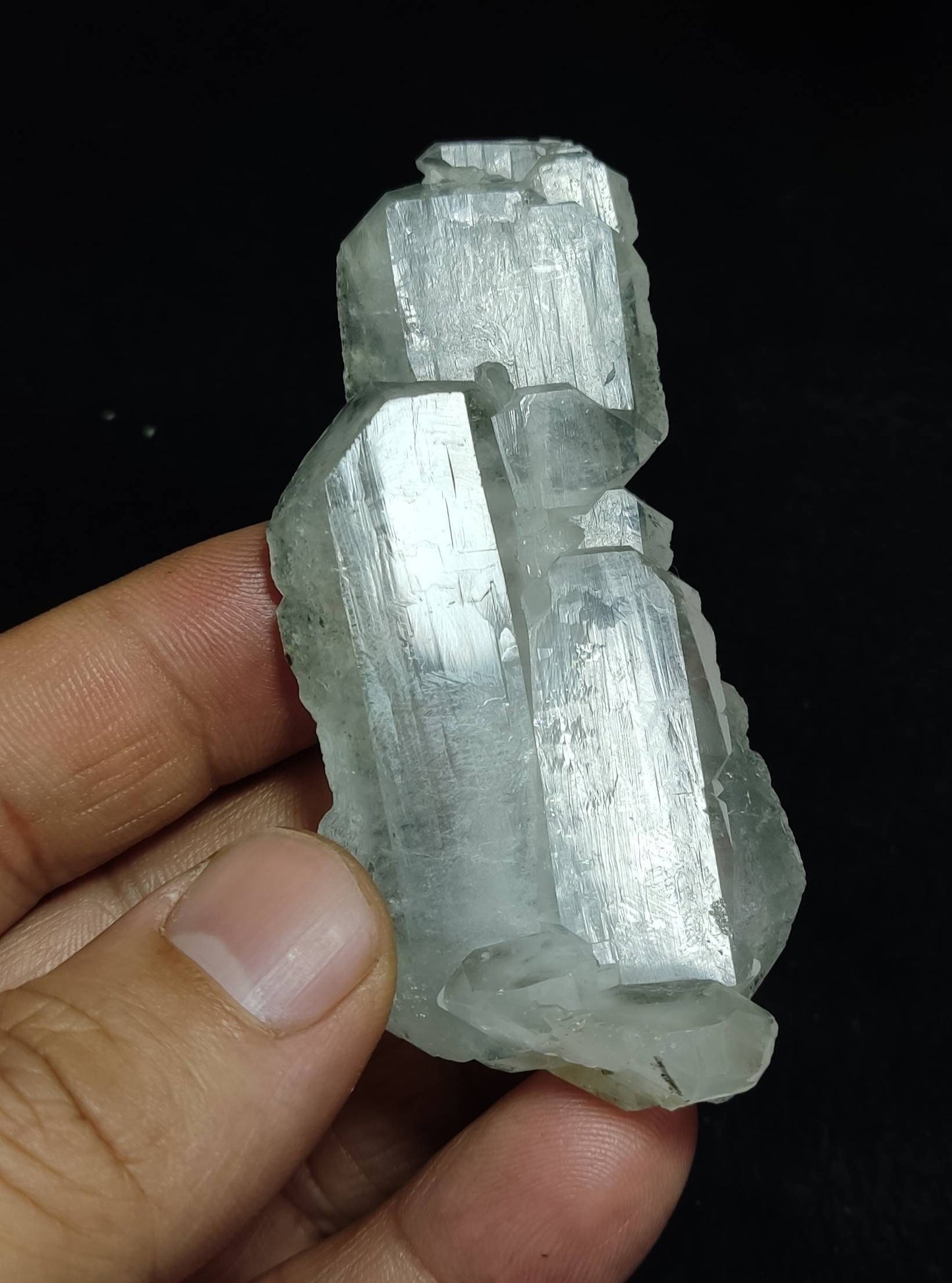 Single beautiful terminated Faden Quartz crystal specimen 60 grams