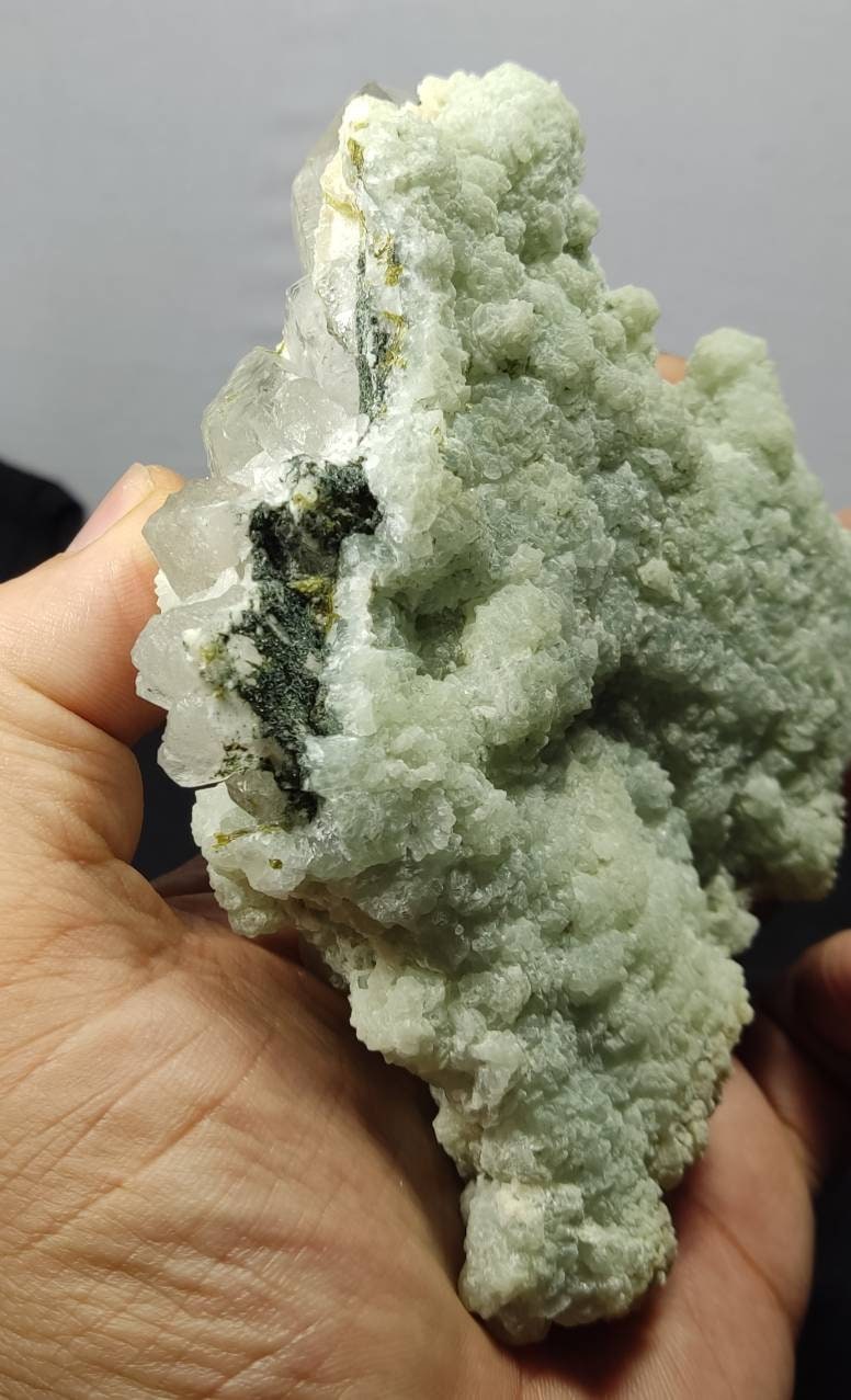 An aesthetic Specimen of prehnite with quartz crystals 518 grams