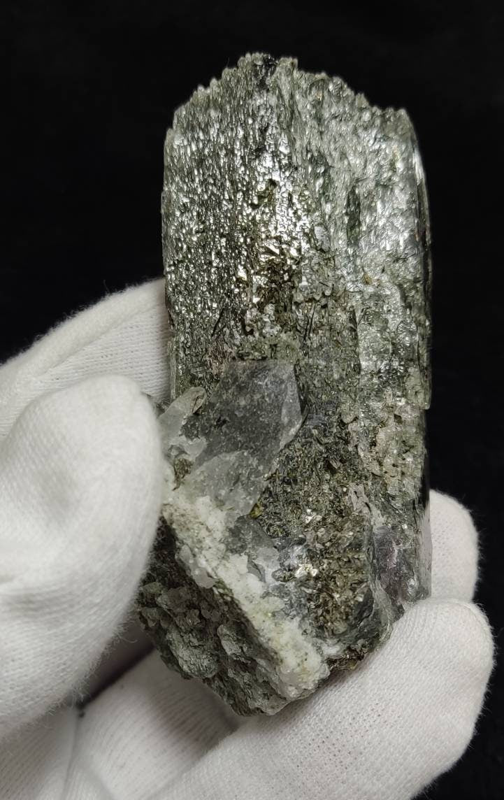 An Aesthetic Natural beautifully terminated Chlorite Quartz crystal specimen 153 grams