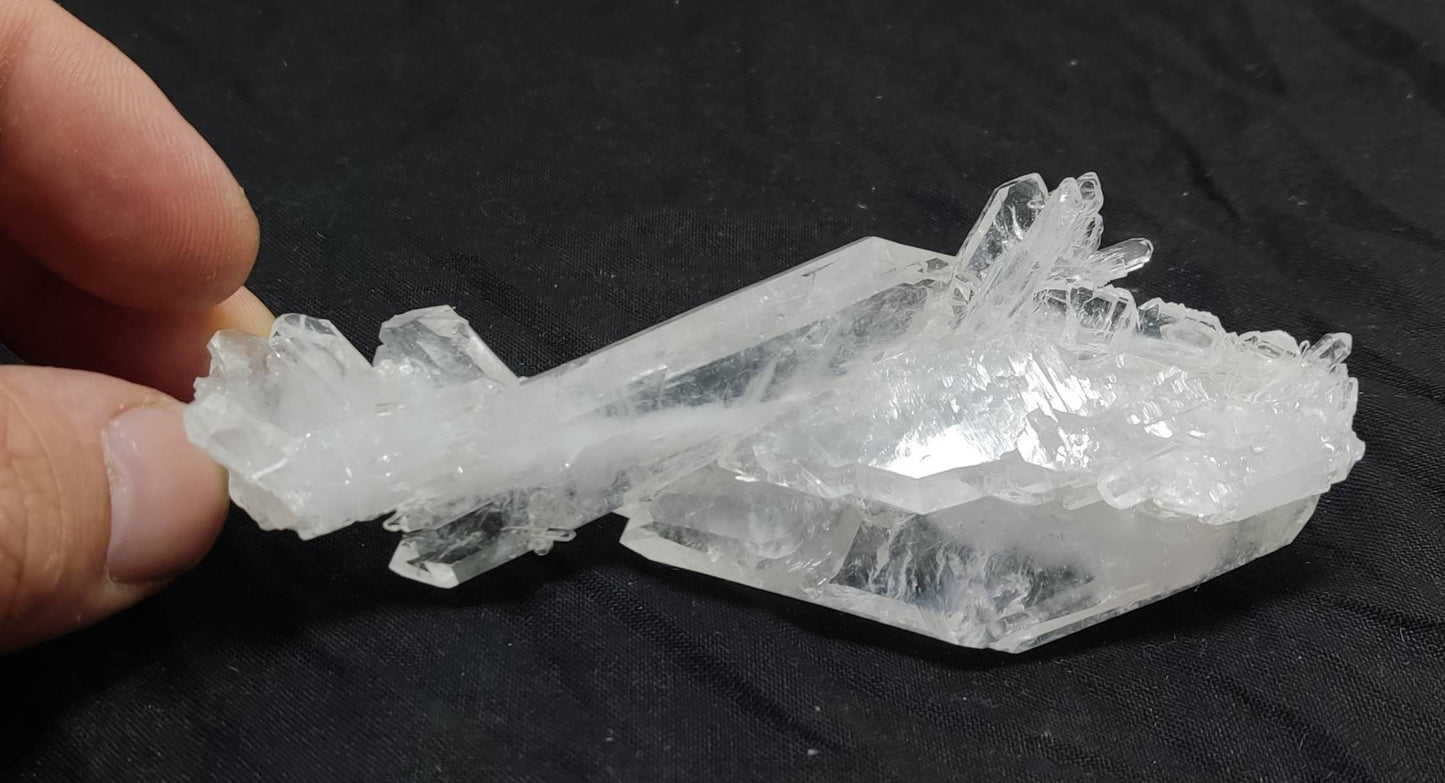 Unique shape Faden Quartz crystal 81 grams