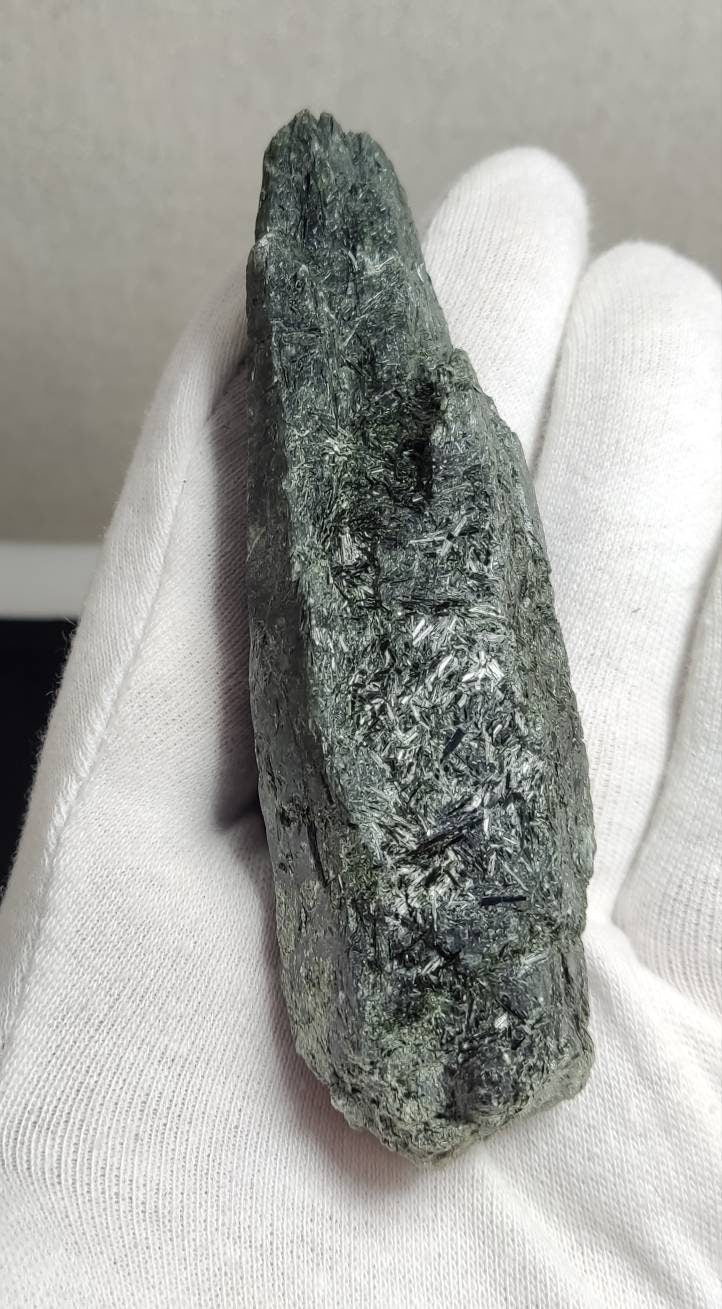 An Aesthetic Natural beautifully terminated Chlorite Quartz crystal specimen 128 grams