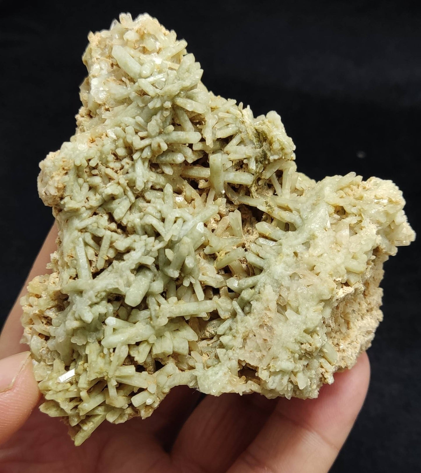 Chlorite Quartz crystals cluster 231 grams