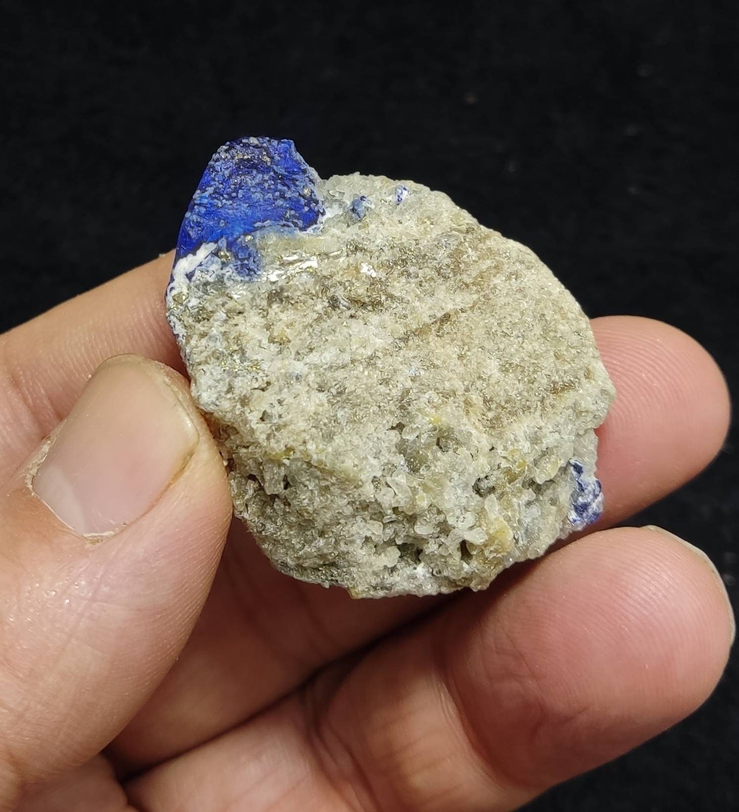 Amazing single Lazurite specimen on matrix 35 grams