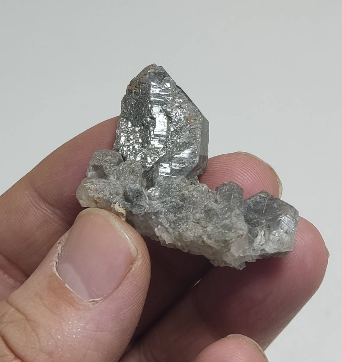 Terminated lodolite quartz 19 grams