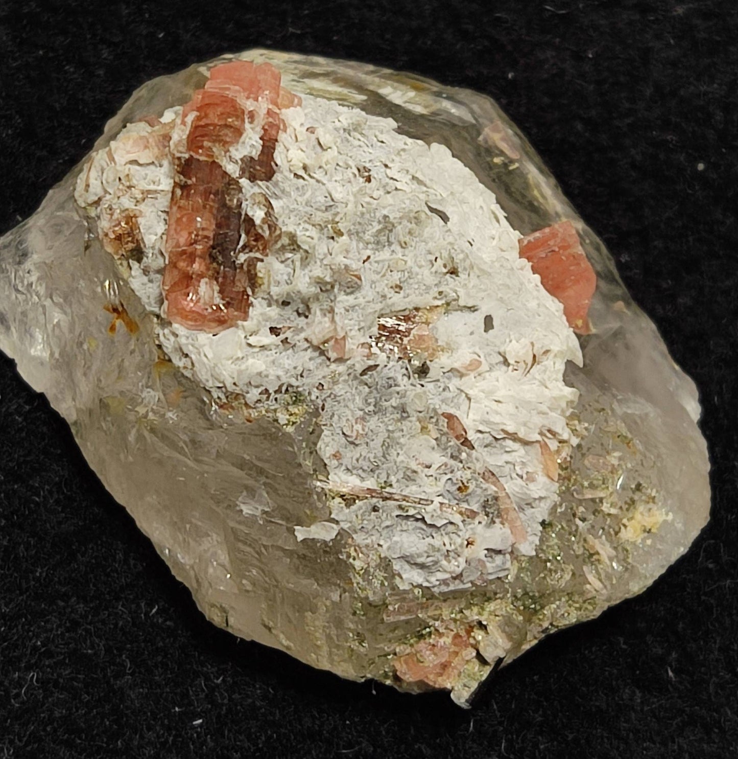rare Väyrynenite on matrix of quartz 27 grams