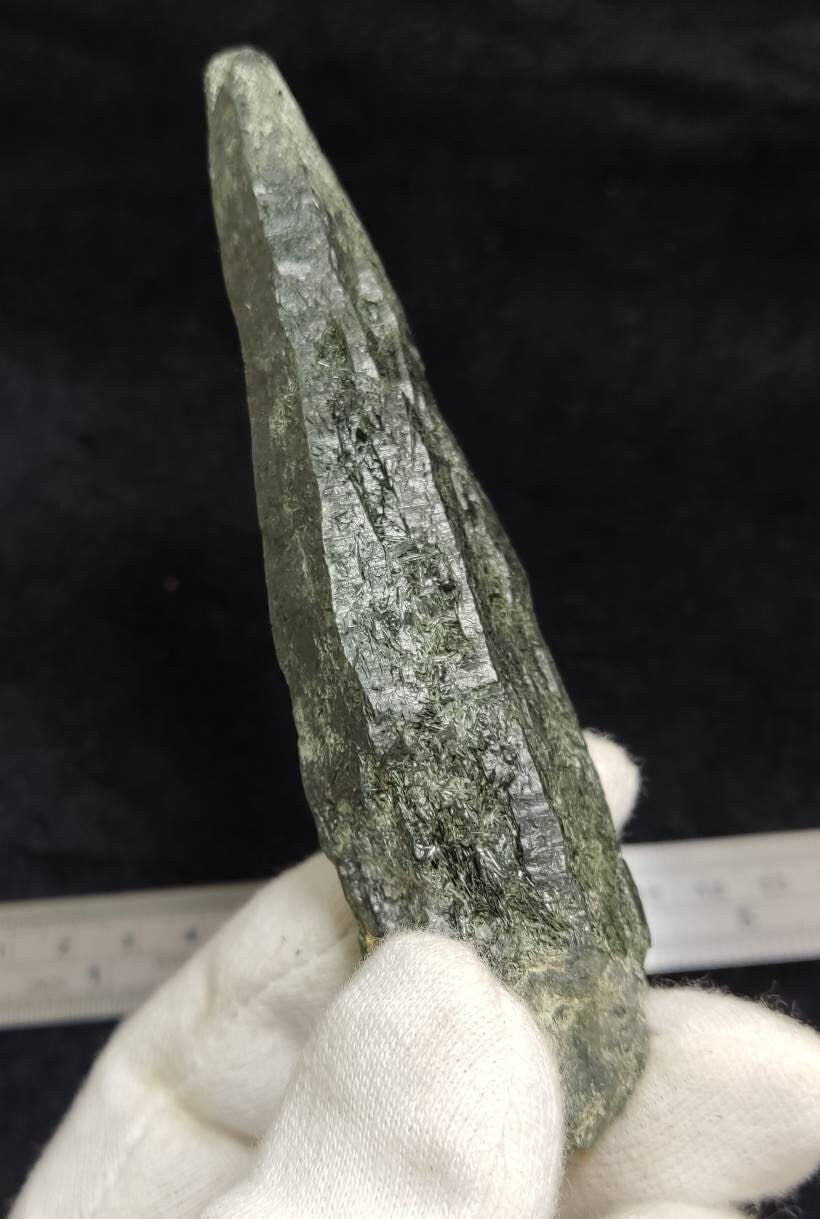 Terminated Chlorite Quartz crystal specimen 75 grams