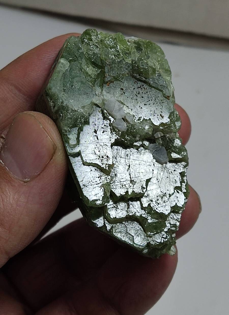 Green diopside crystal 132 grams