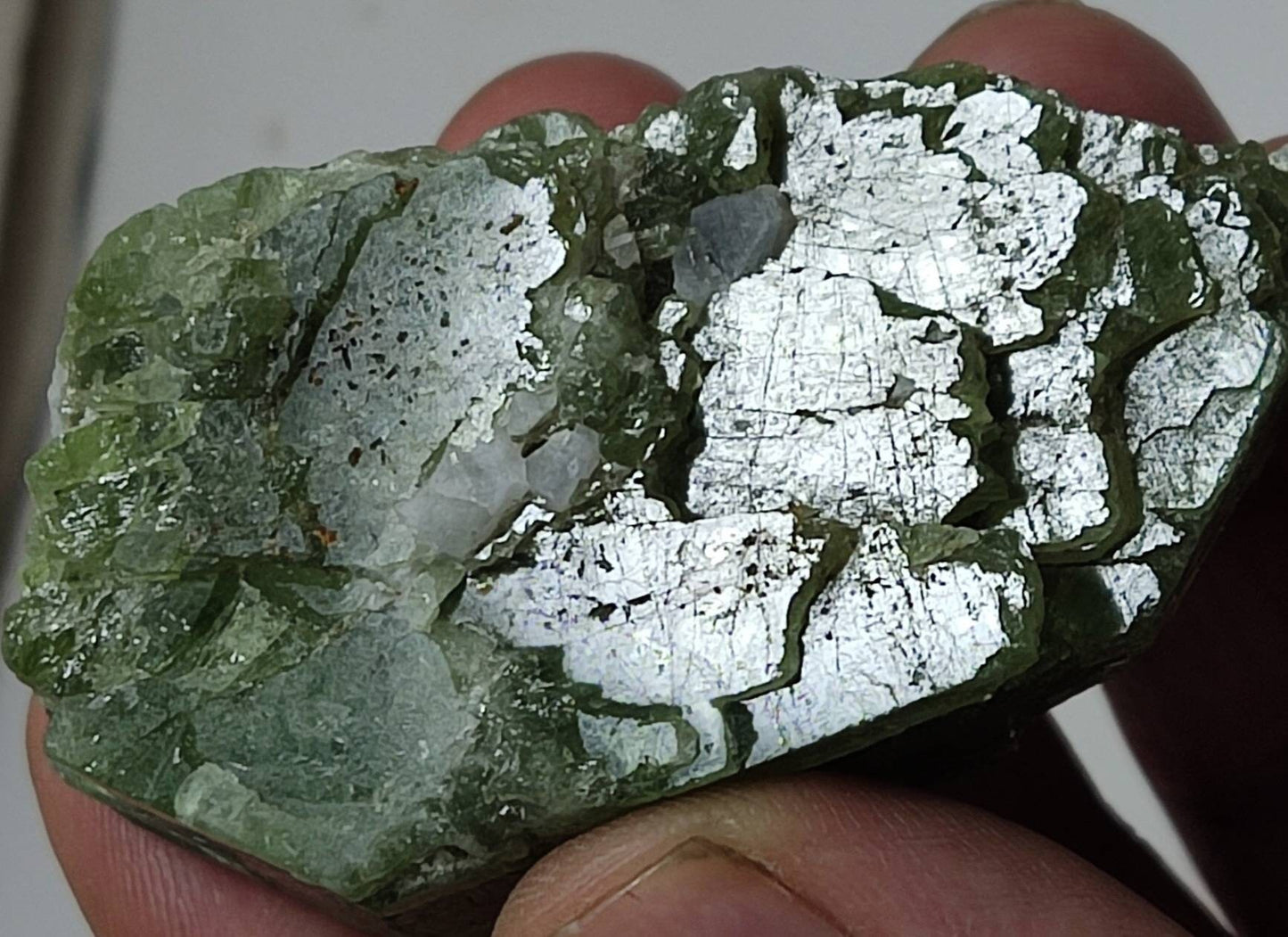 Green diopside crystal 132 grams