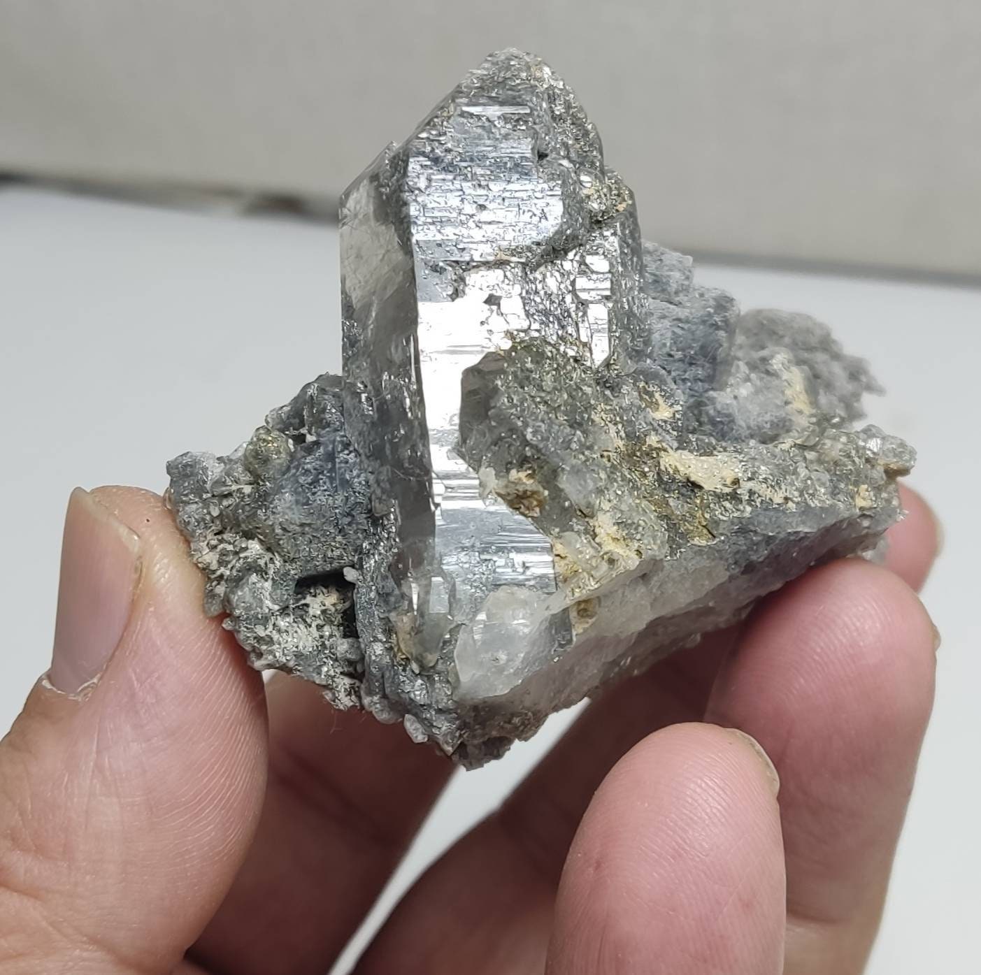 terminated lodolite quartz cluster 113 grams