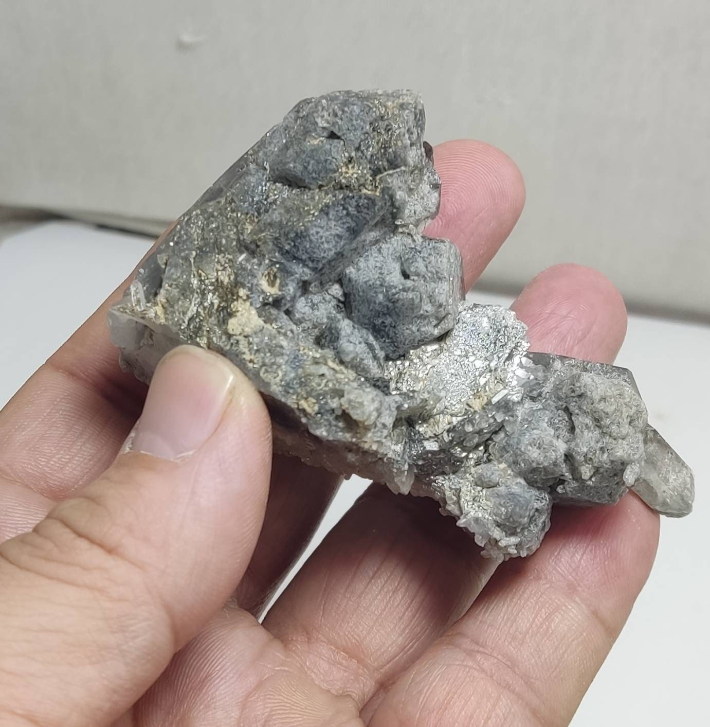 terminated lodolite quartz cluster 113 grams