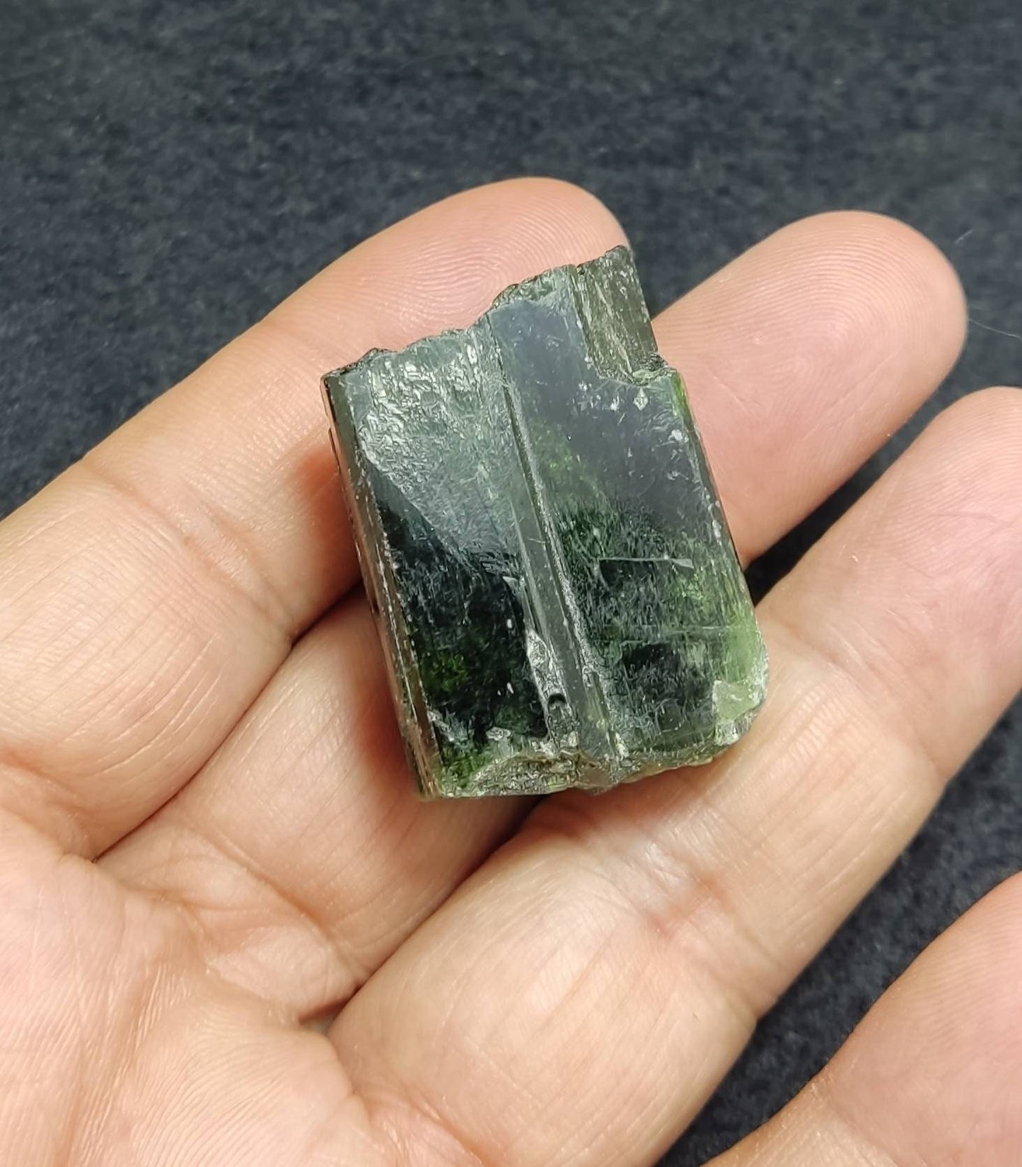 An amazing specimen of diopside crystal 40 grams