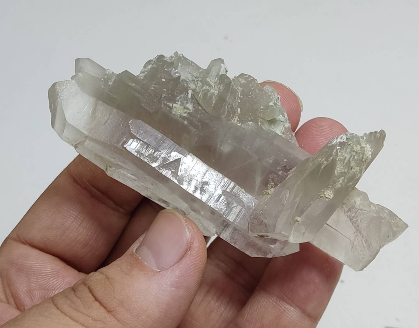 An amazing specimen of terminated Quartz Crystals cluster 84 grams