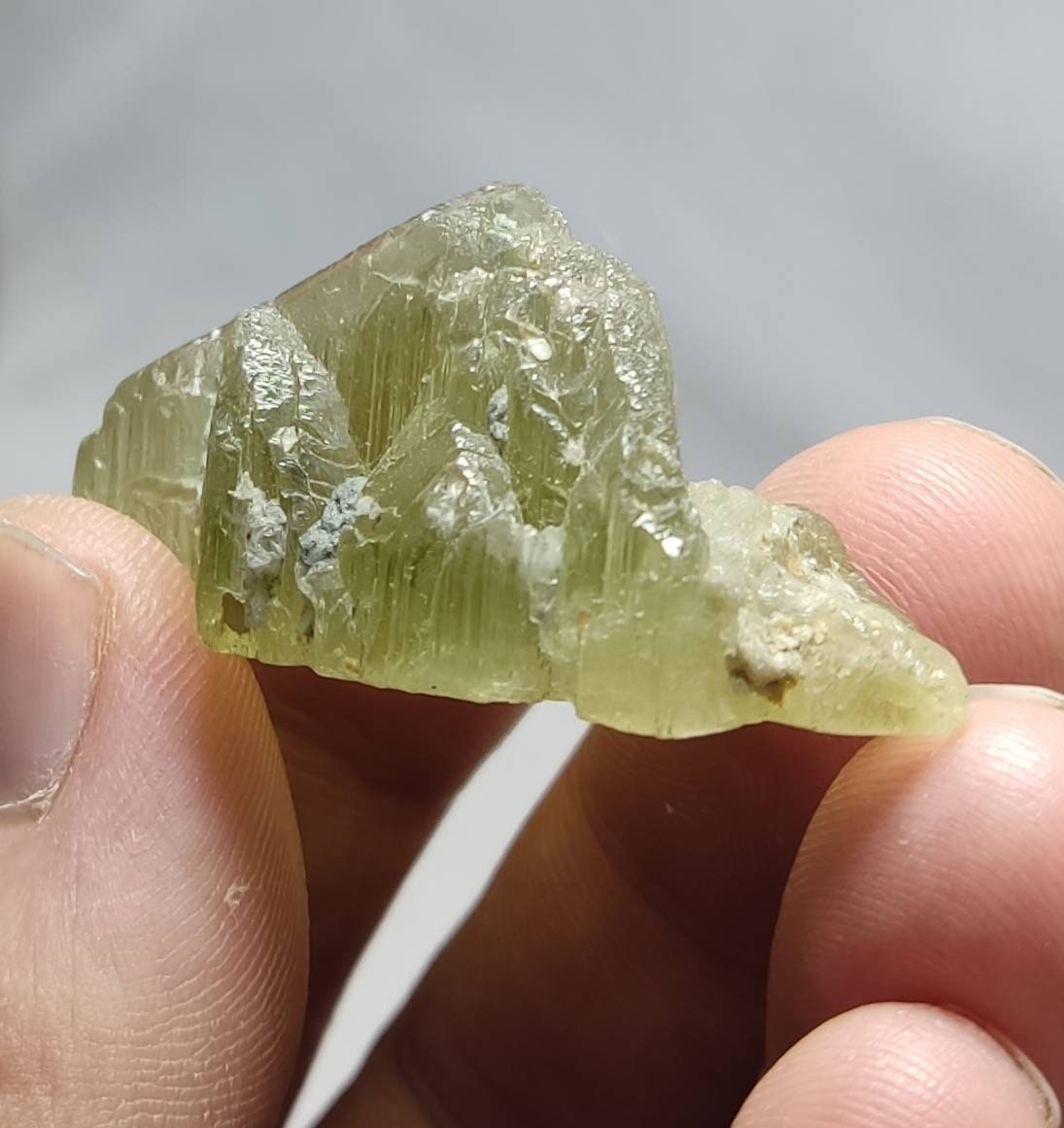 Green crystal specimen of spodumene variety triphane 34 grams