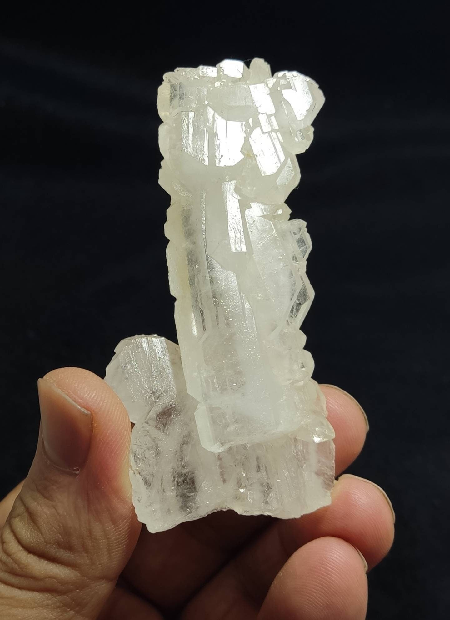 Single beautiful terminated Faden Quartz crystals specimen 72 grams