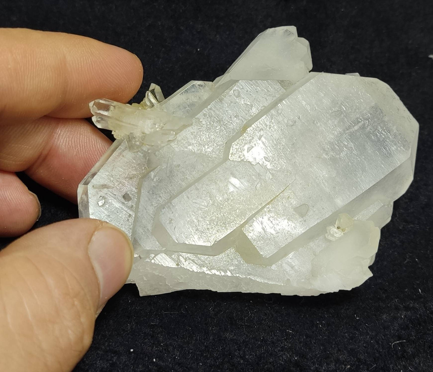 Single beautiful terminated Faden Quartz crystals specimen 152 grams