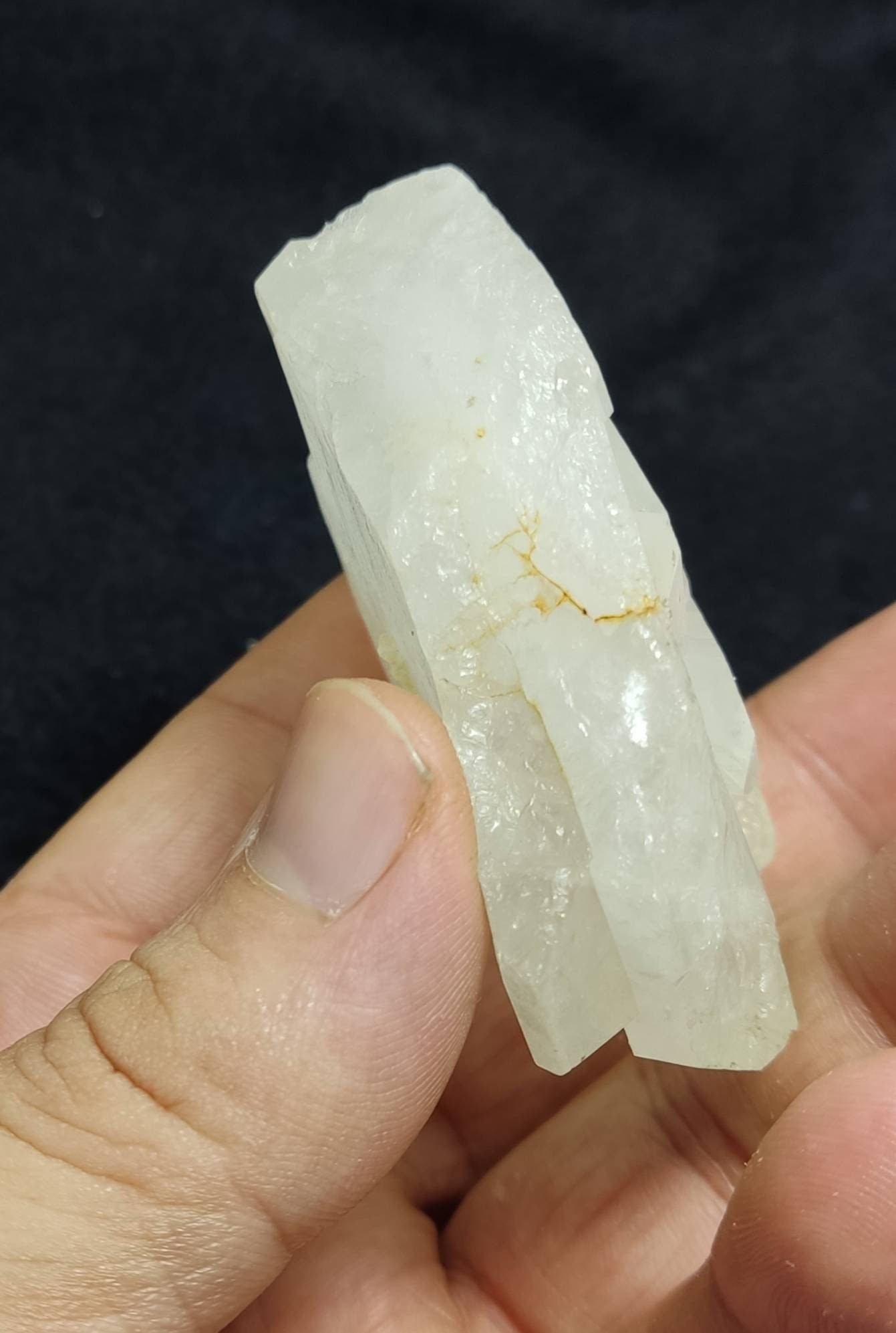 Single beautiful terminated Faden Quartz crystal specimen 135 grams