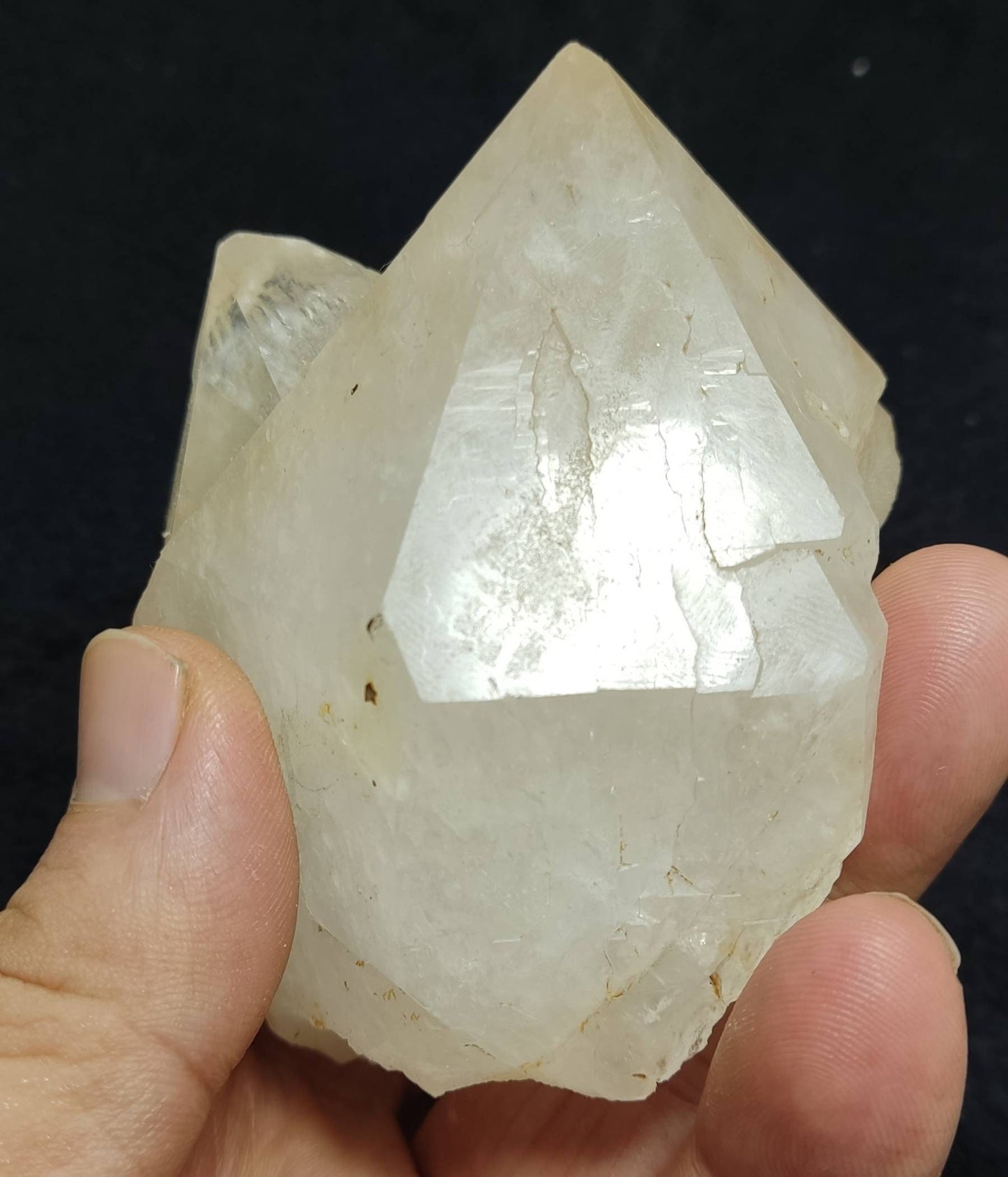 Terminated specimen of Quartz crystal 354 grams