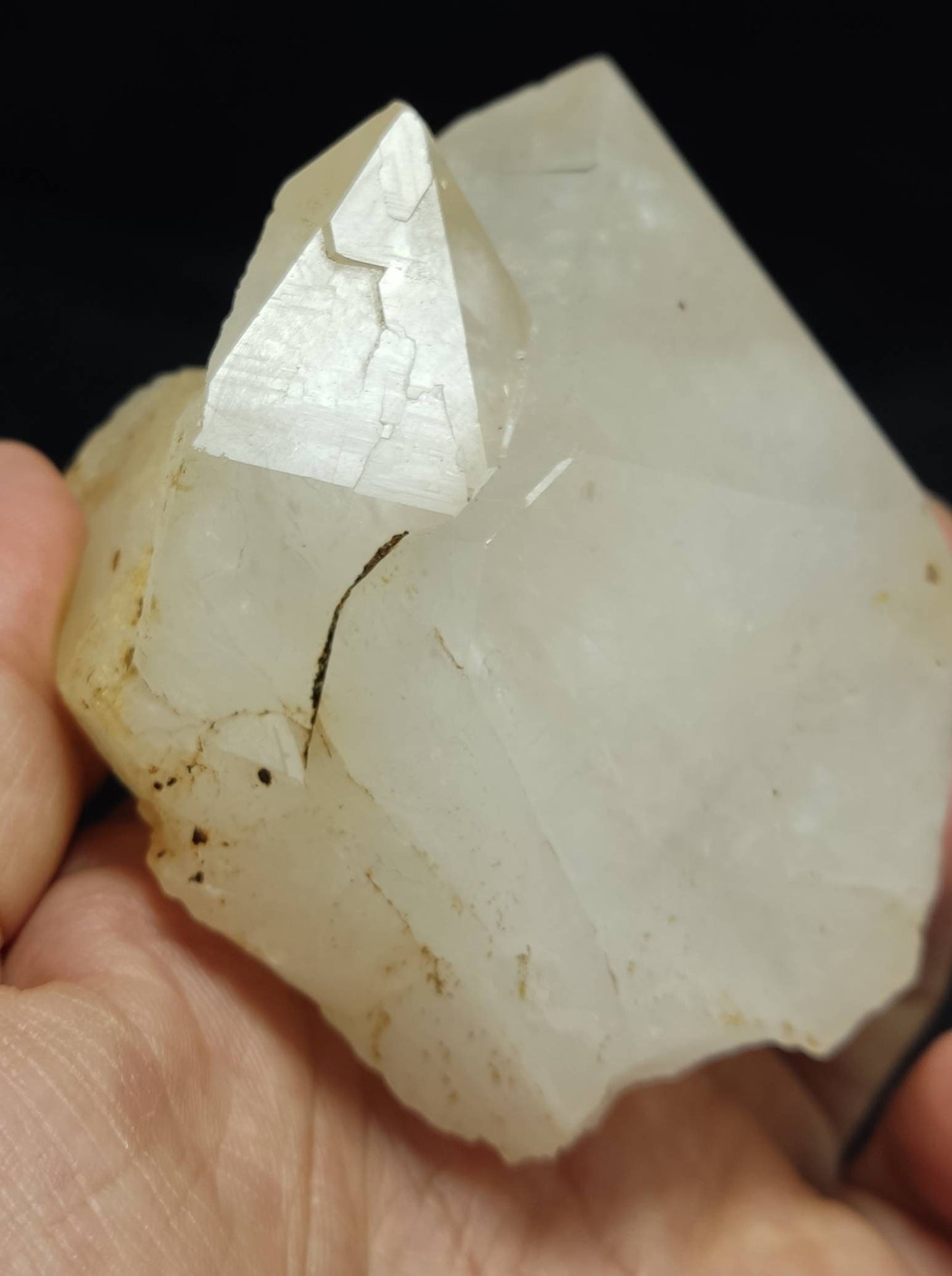 Terminated specimen of Quartz crystal 354 grams