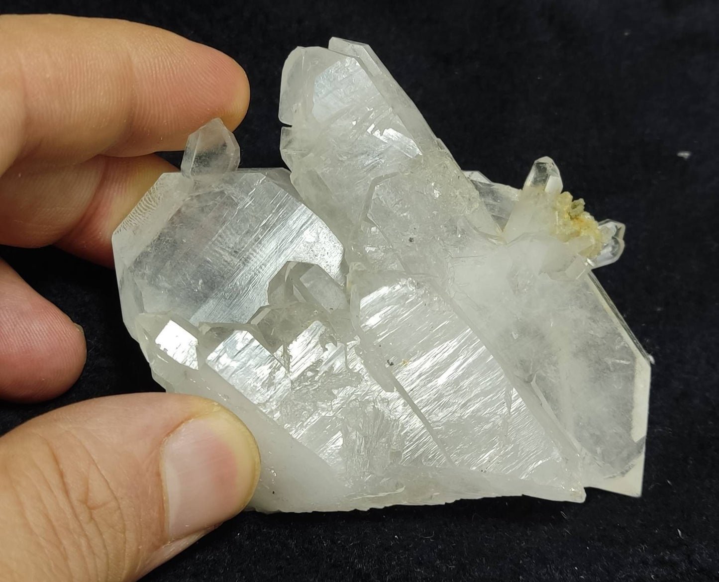 Single beautiful terminated Faden Quartz crystals specimen 152 grams